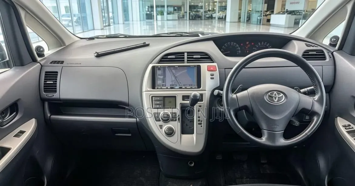 Toyota Ractis 2009 Black