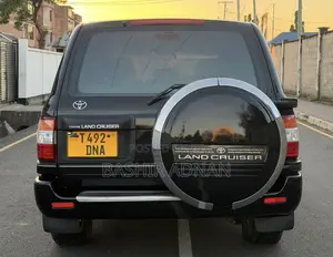 Toyota Land Cruiser HDJ 100 2000 Black