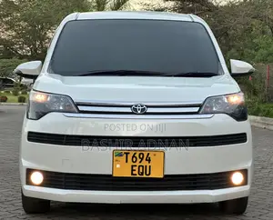 Toyota Spade 1.5 2013 White
