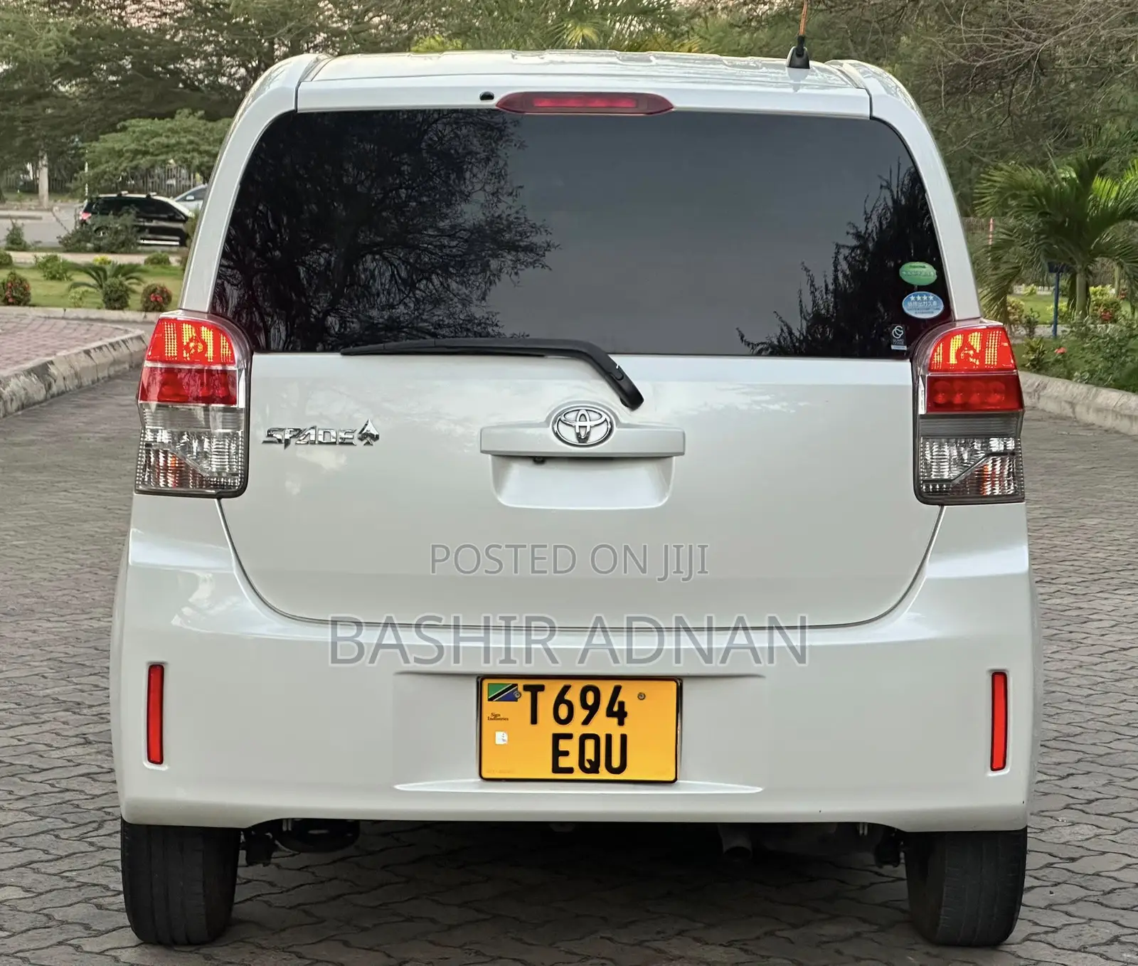 Toyota Spade 1.5 2013 White