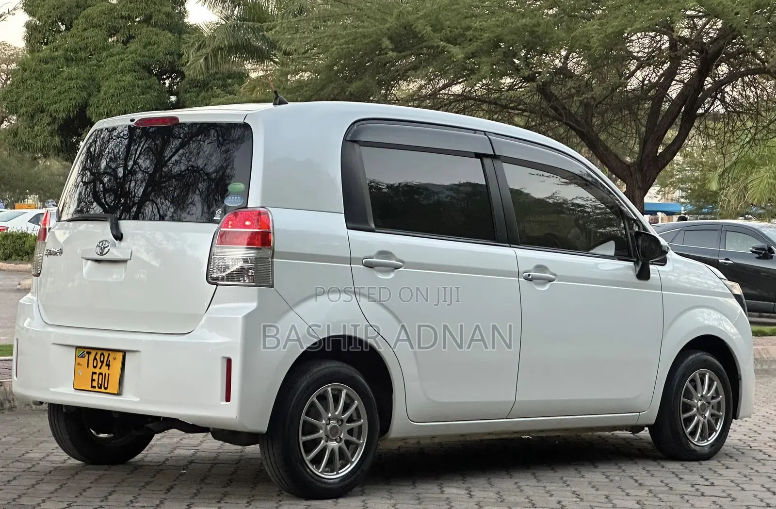 Toyota Spade 1.5 2013 White