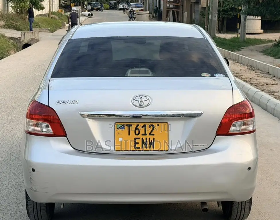 Toyota Belta 2008 Silver