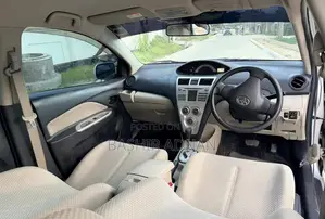 Toyota Belta 2008 Silver