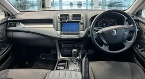 Toyota Crown 2008 Silver