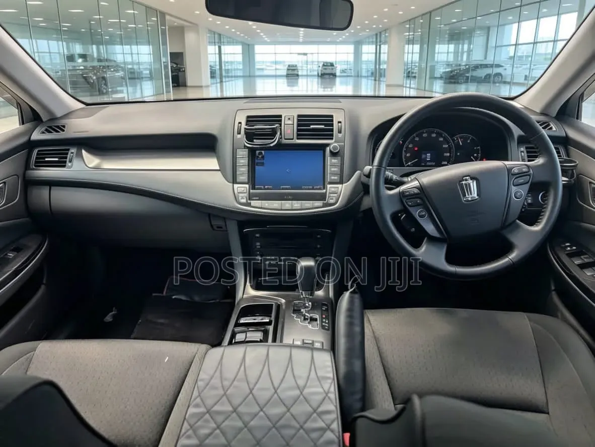 Toyota Crown 2006 Silver