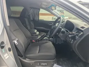 Toyota Crown 2006 Silver