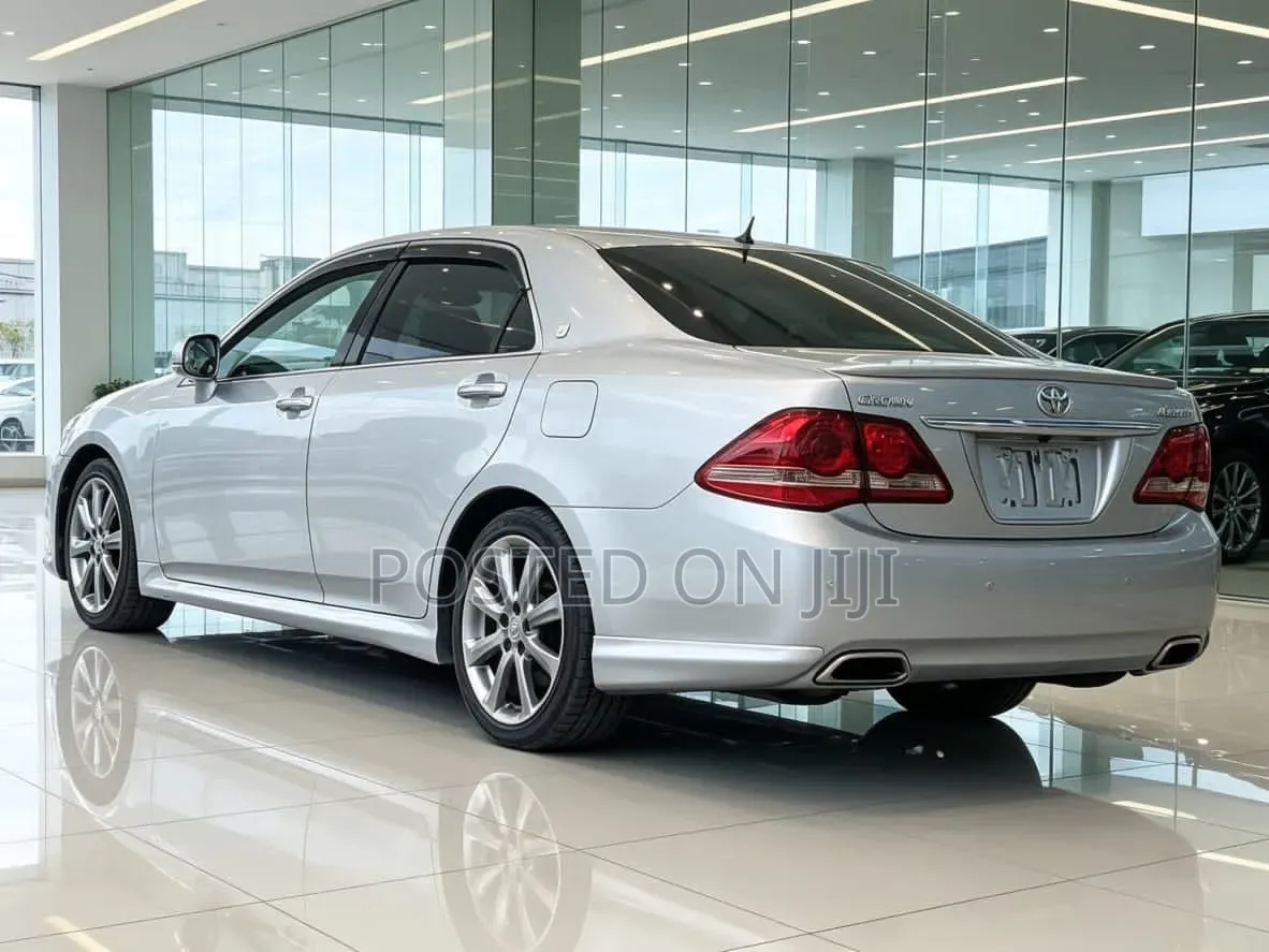 Toyota Crown 2006 Silver