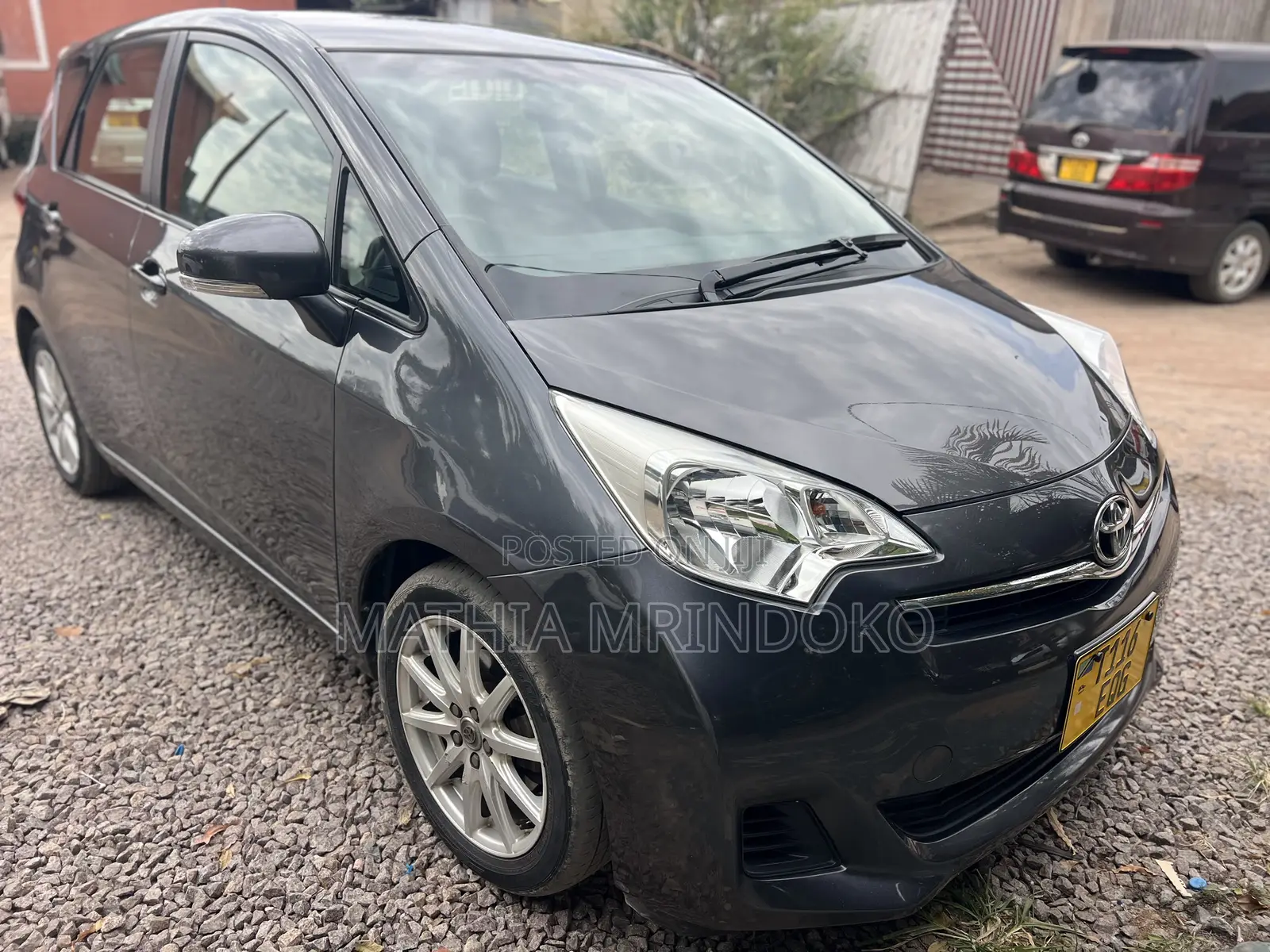 Toyota Ractis 2011 Gray