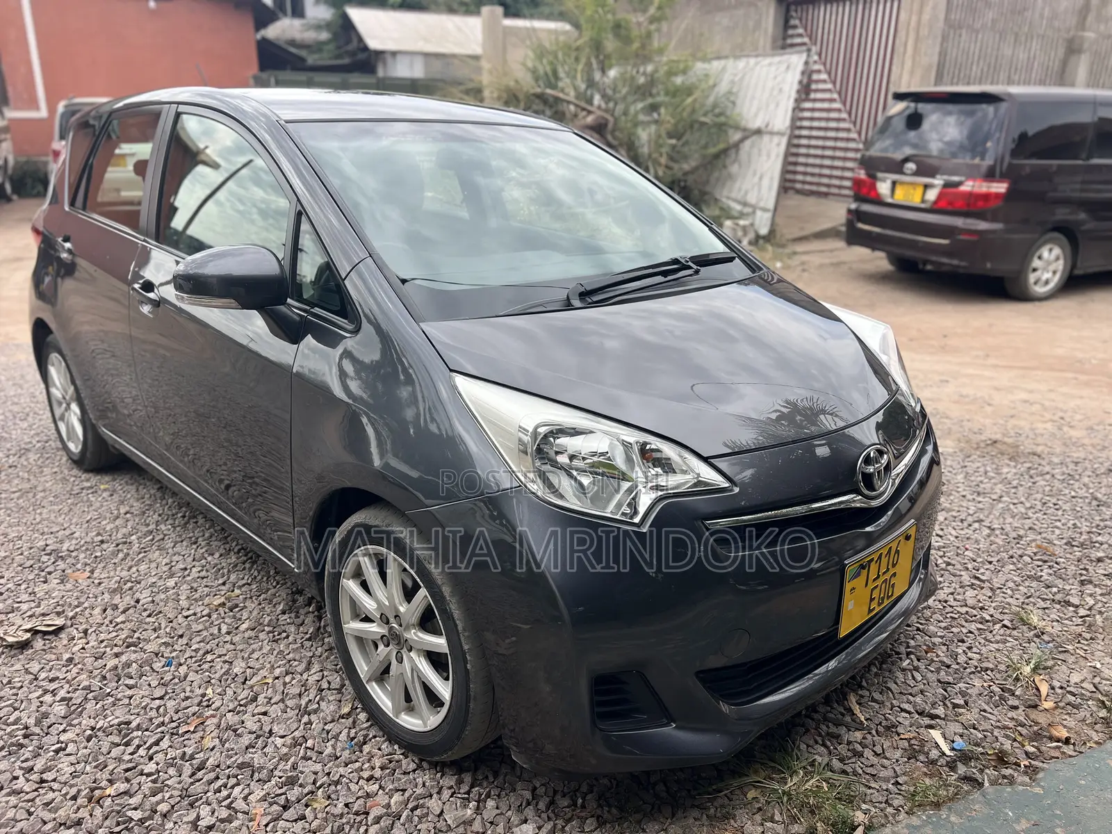 Toyota Ractis 2011 Gray