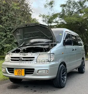 Toyota Noah 2001 Silver