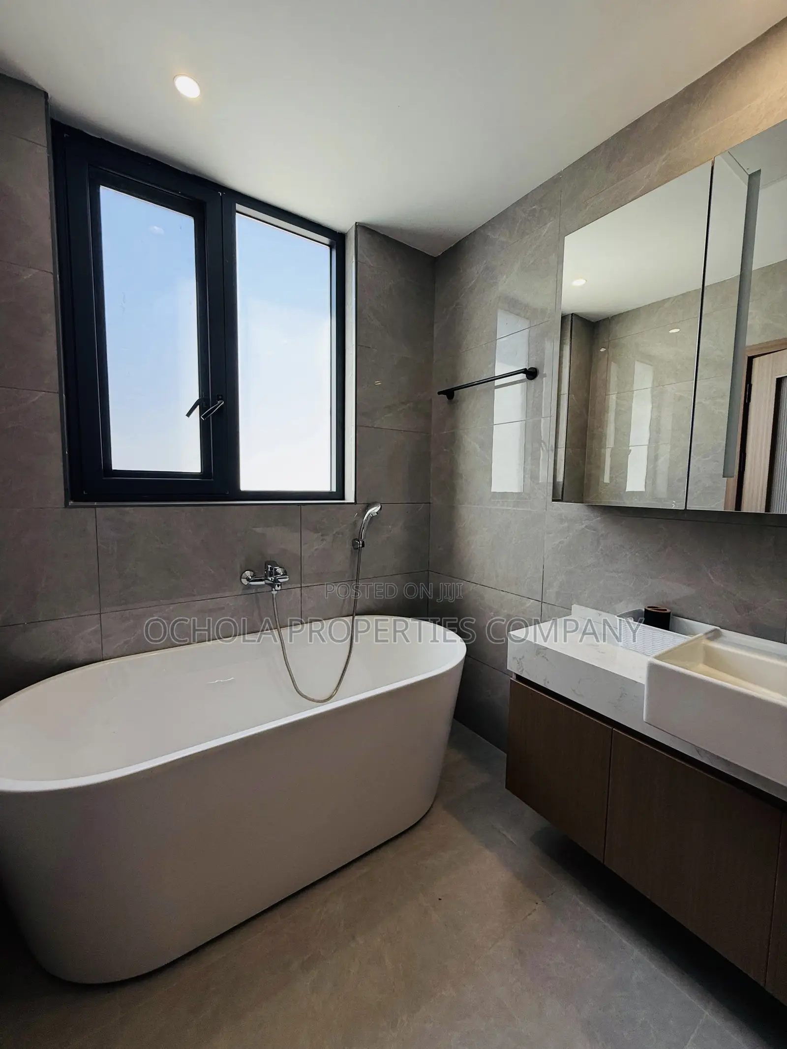 Furnished 3bdrm Apartment in Masaki for sale