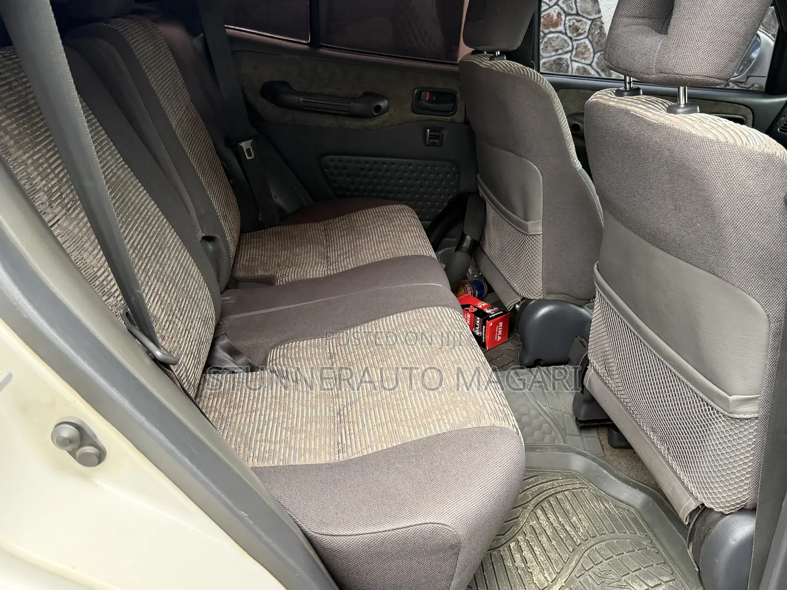 Toyota RAV4 Automatic 2000 White