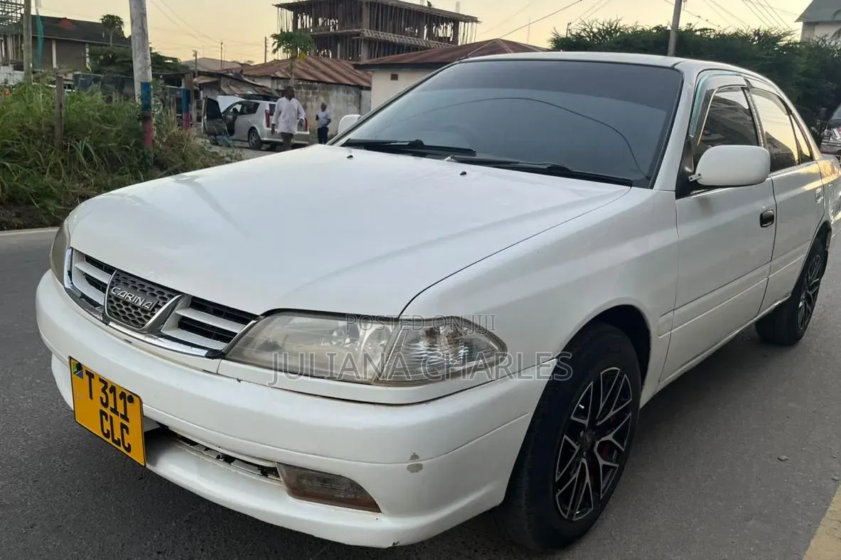 Toyota Carina 2001 White