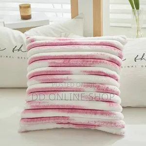 Nvzi Faux Fur Throw Pillow ( Mito Ya Foronya Za Mistari )