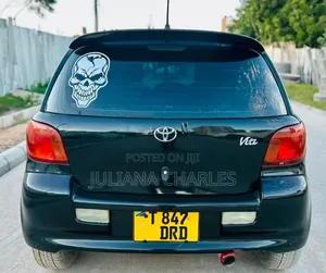 Toyota Vitz 2002 Black