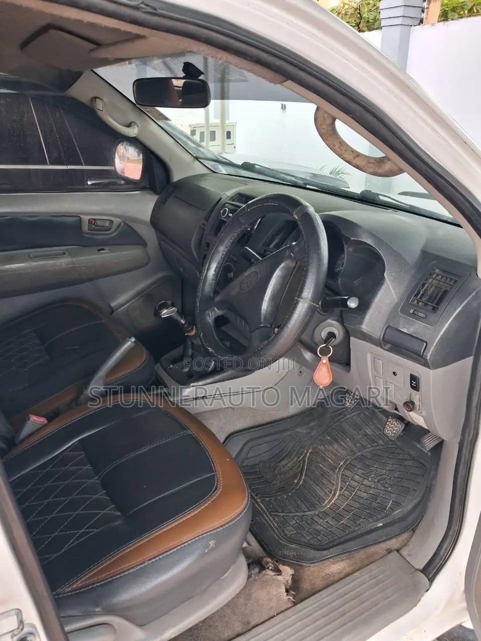 Toyota Hilux 2006 White