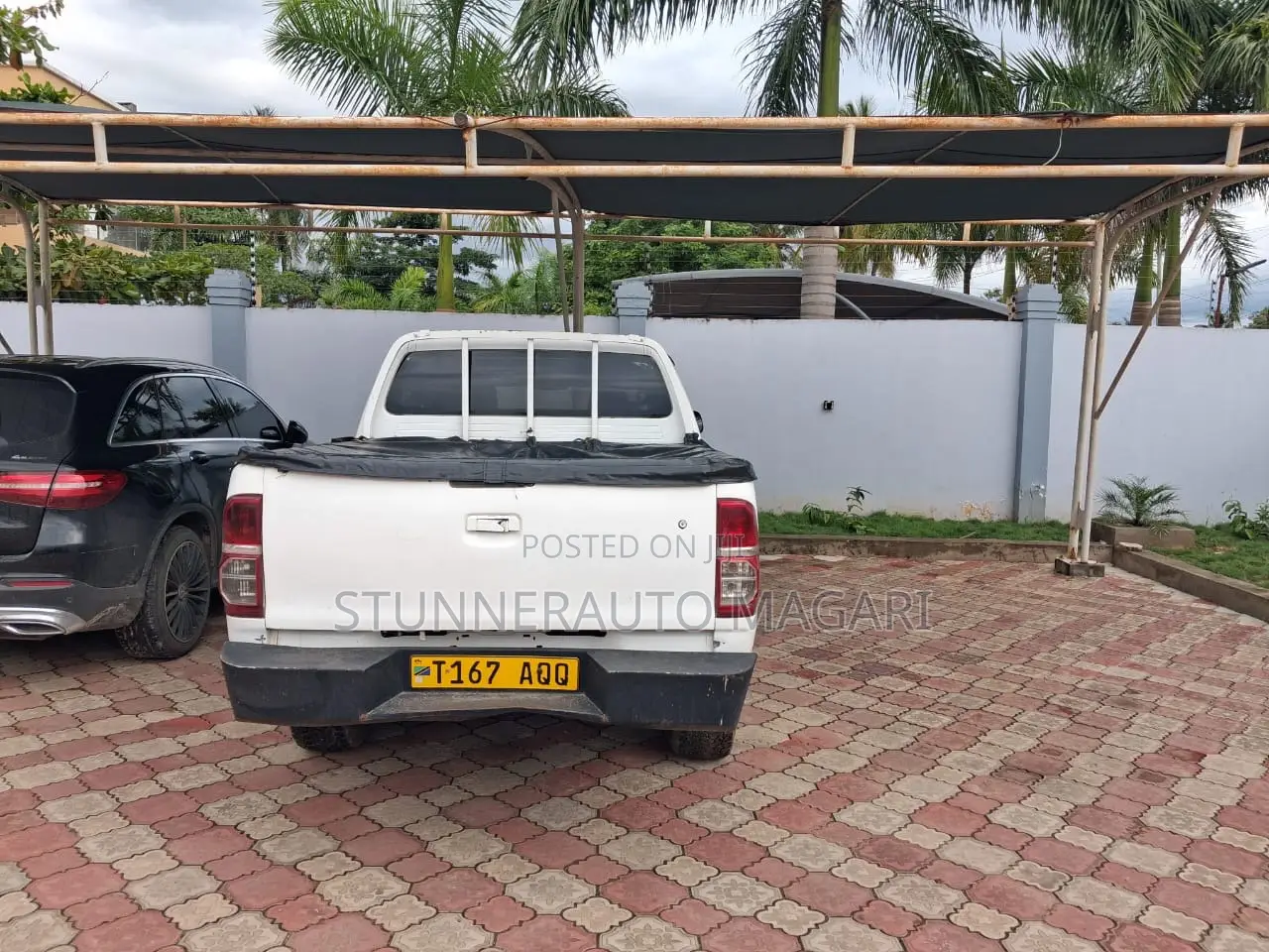 Toyota Hilux 2006 White