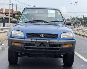 Toyota RAV4 1999 Blue