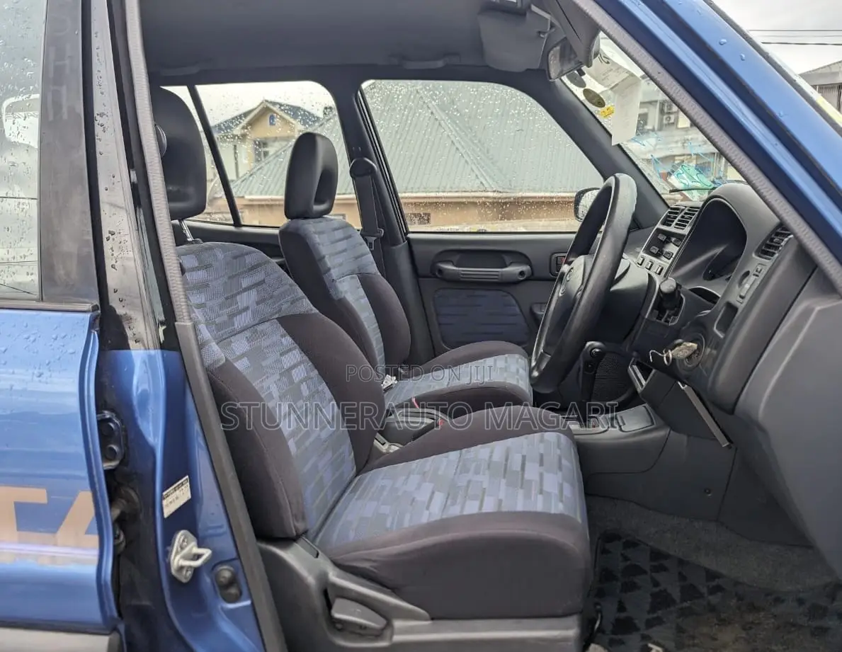 Toyota RAV4 1999 Blue