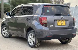 Toyota IST 2007 Gray