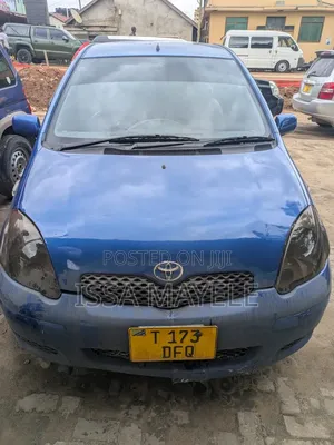 Toyota Vitz 2005 Blue