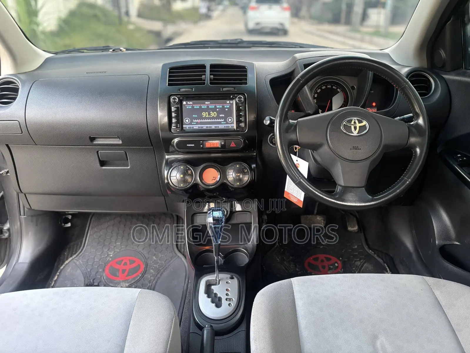 Toyota Ractis 1.3 FWD 2005 Silver