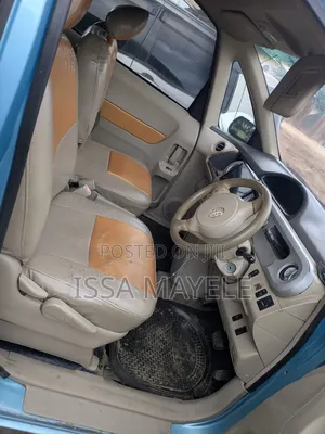 Toyota Porte 2005 Blue