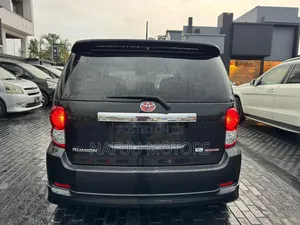 Toyota Corolla Rumion 2009 Black