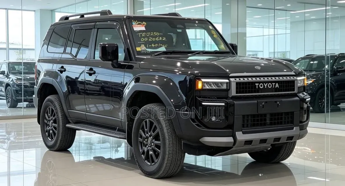 Toyota Land Cruiser Prado 2022 Black