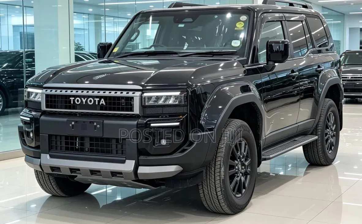Toyota Land Cruiser Prado 2022 Black