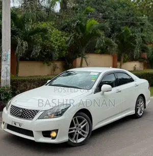 Toyota Crown 2010 Pearl
