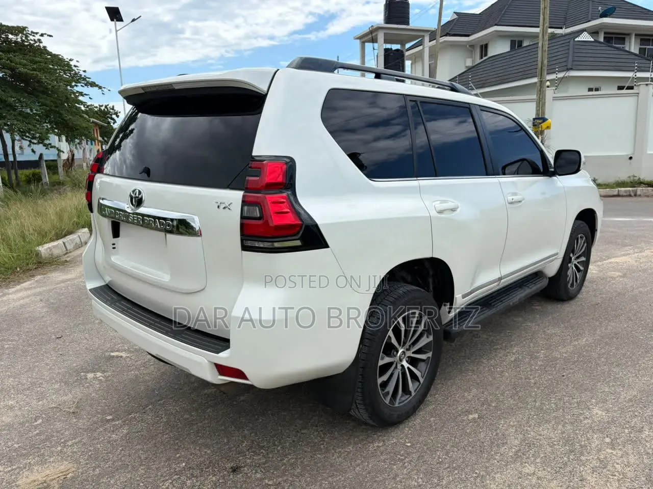 Toyota Land Cruiser Prado 2018 White