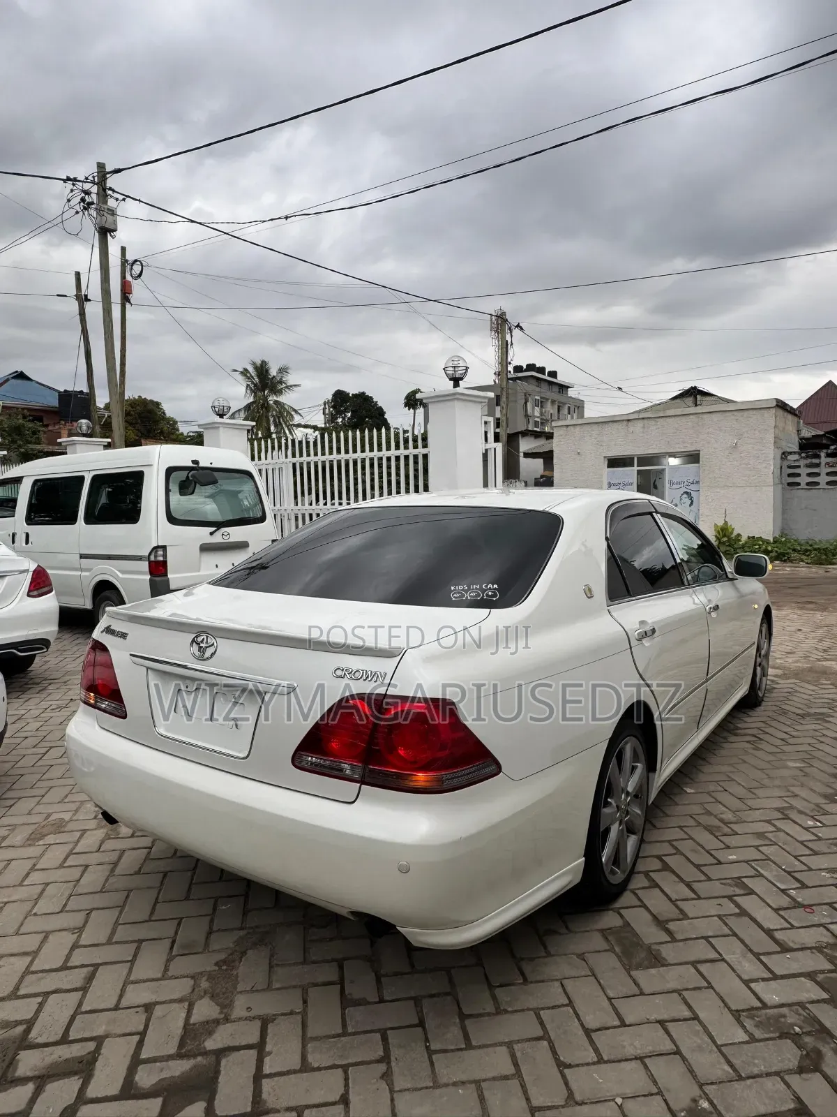 Toyota Crown 2004 Off white