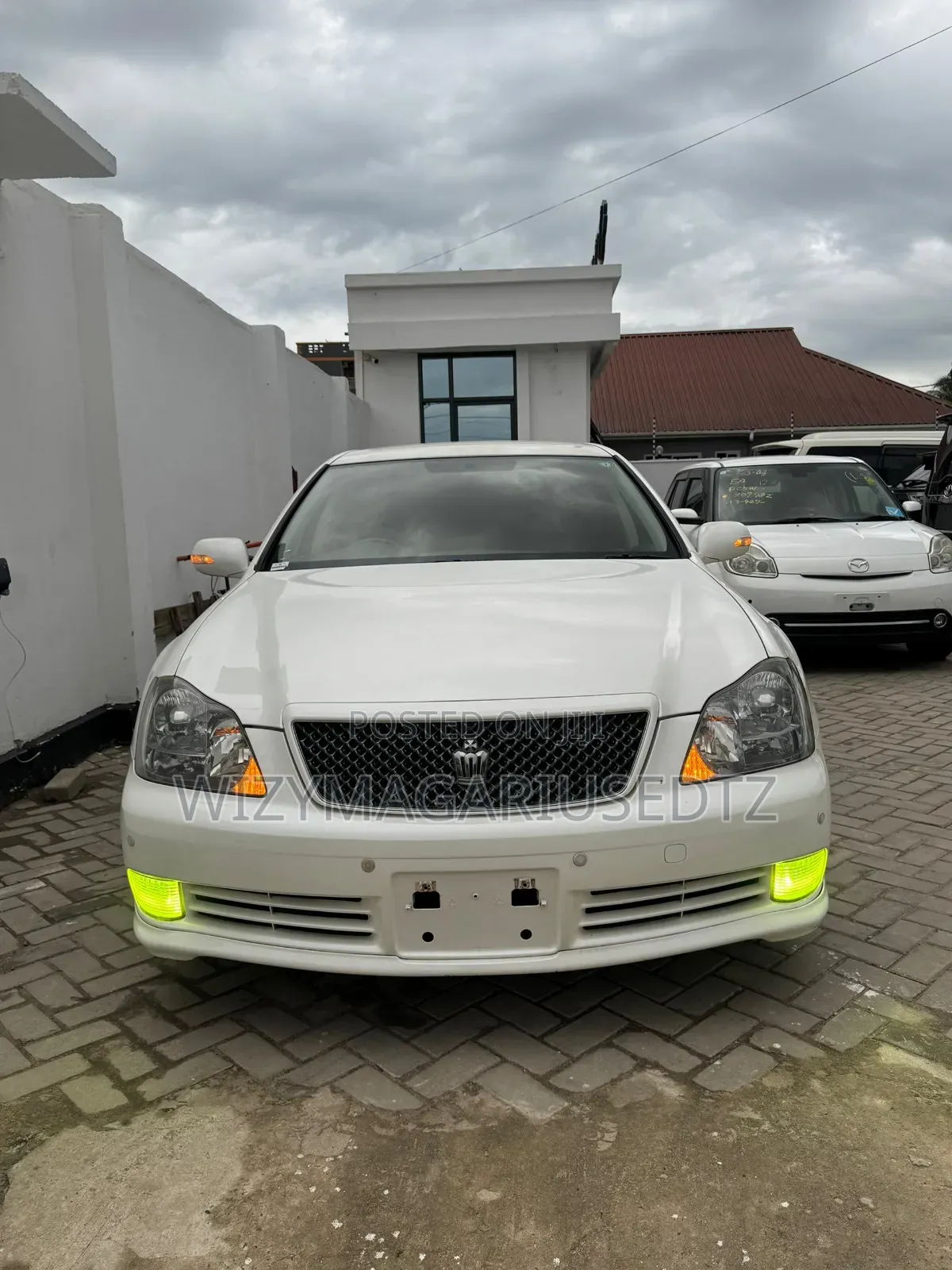 Toyota Crown 2004 Off white