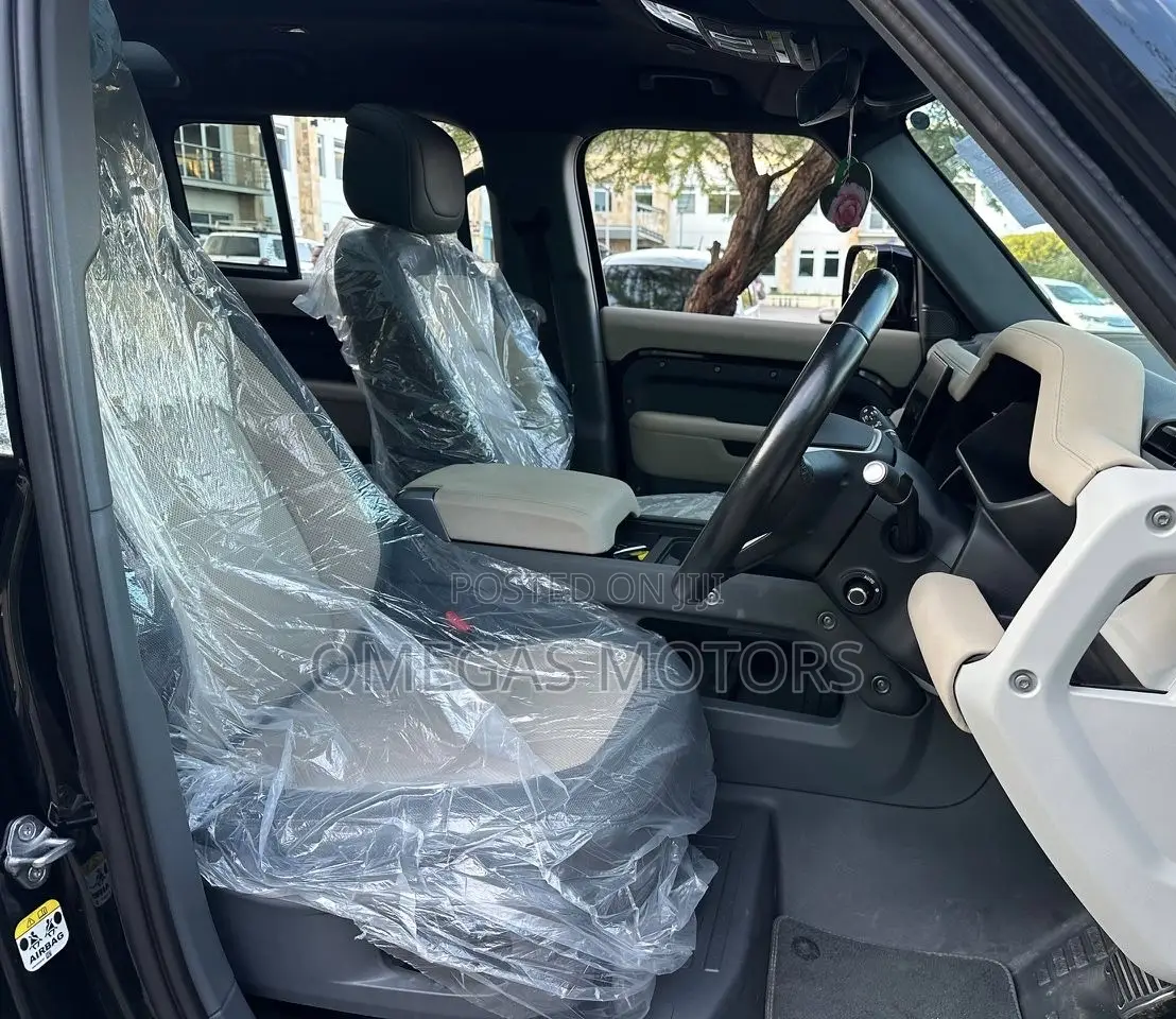 Land Rover Defender 2023 Black