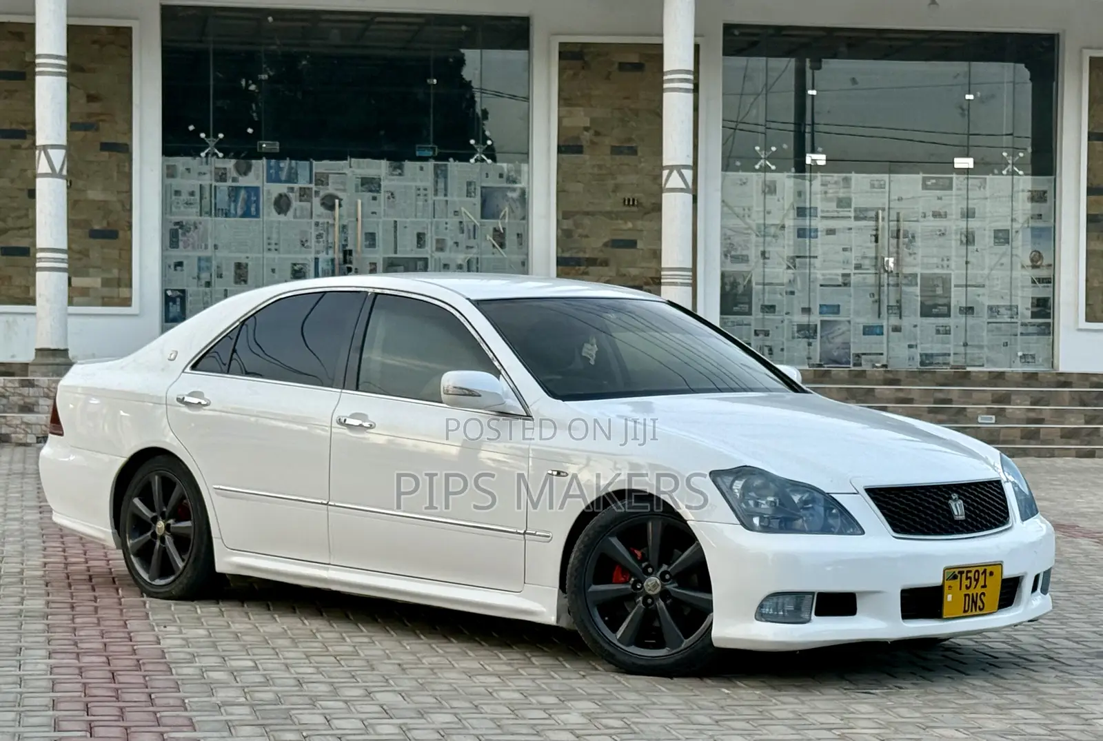 Toyota Crown 2006 White