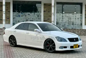 Toyota Crown 2006 White