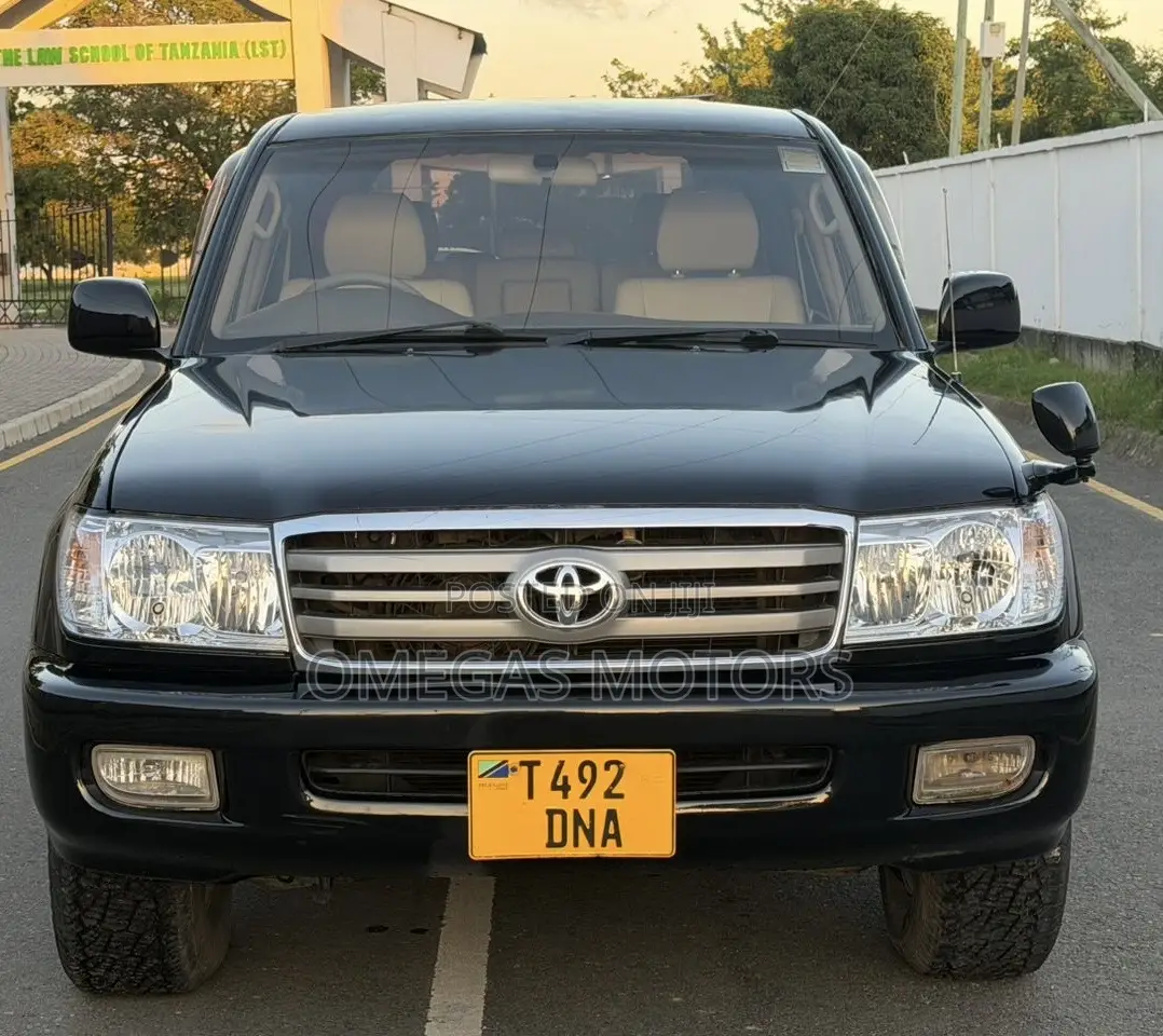 Toyota Land Cruiser 2000 Black