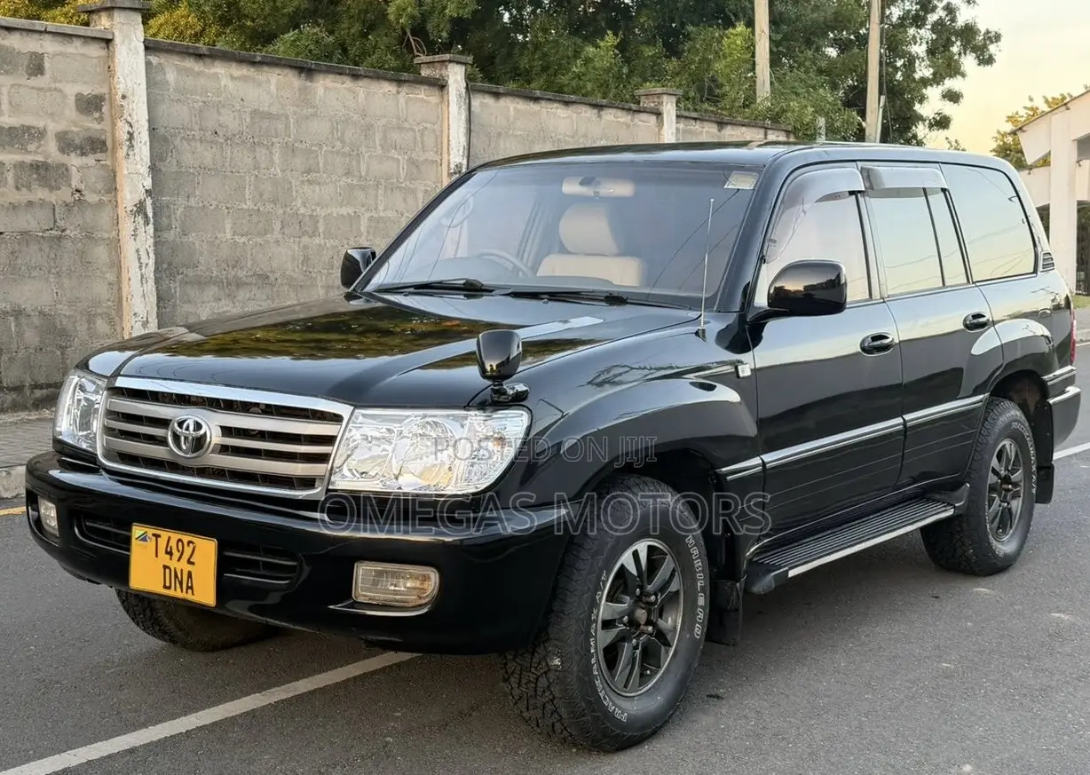 Toyota Land Cruiser 2000 Black
