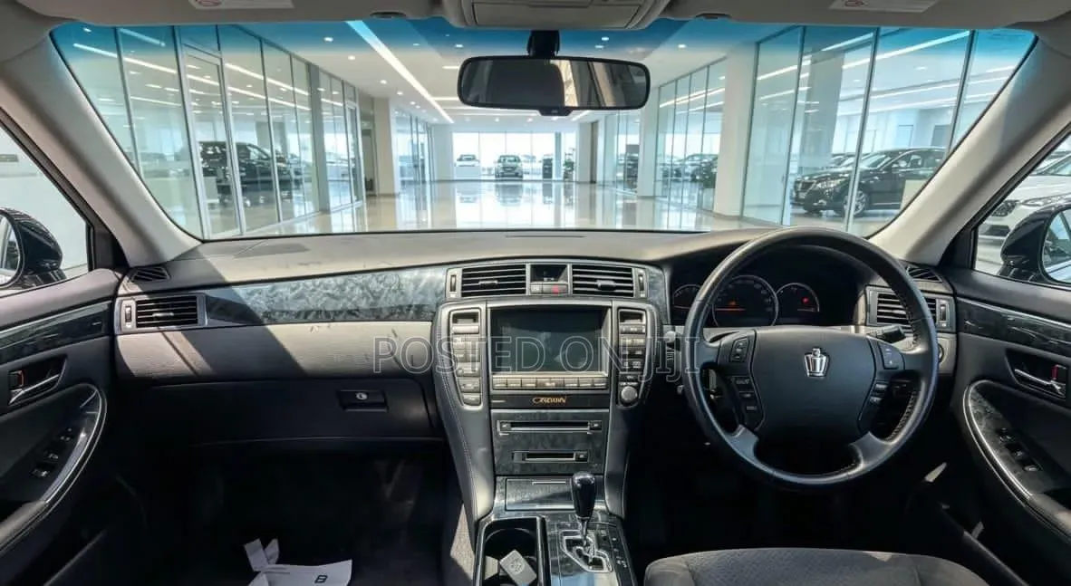 Toyota Crown 2006 Black