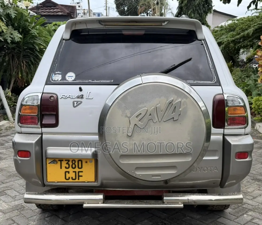 Toyota RAV4 Automatic 2003 Silver
