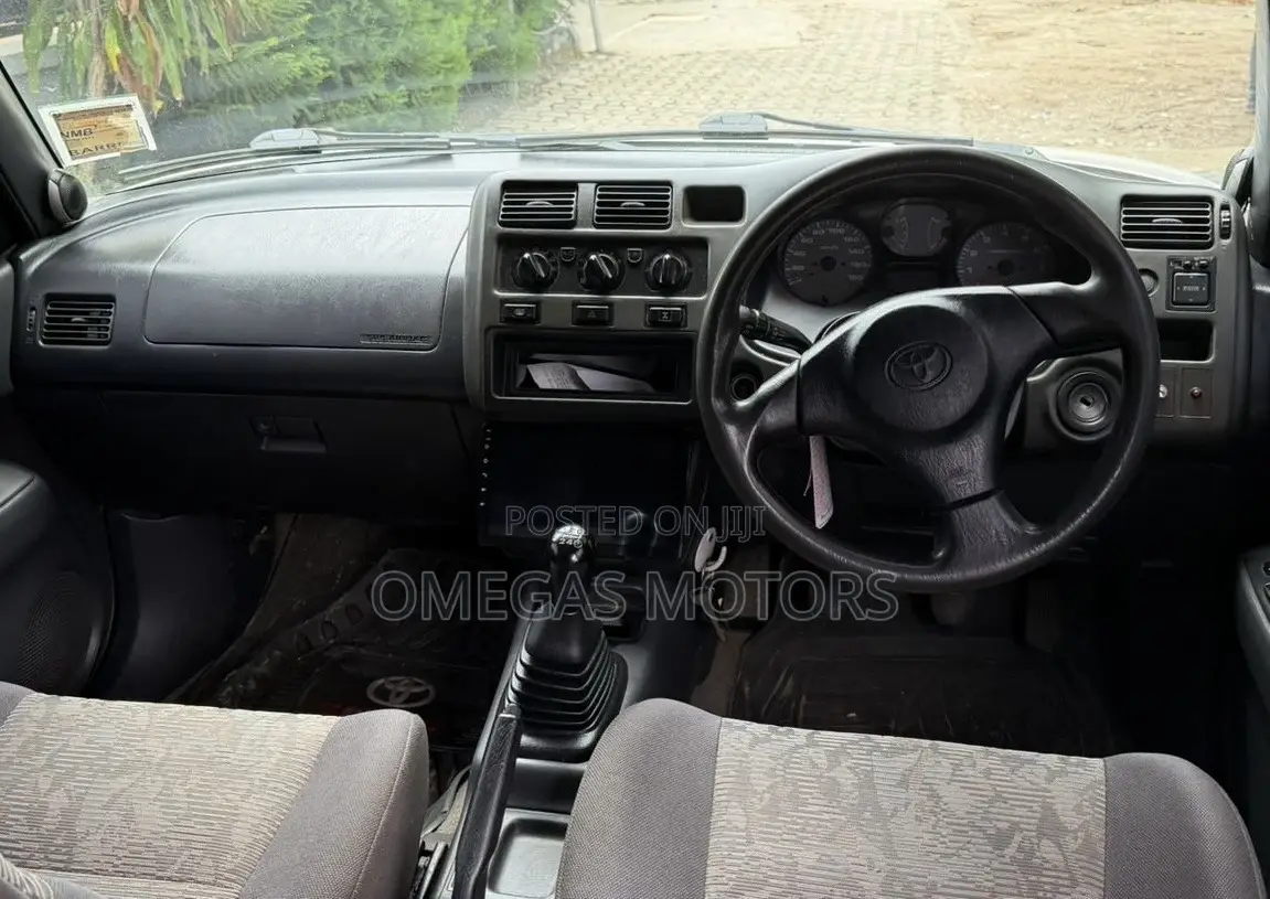 Toyota RAV4 Automatic 2003 Silver