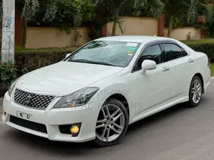 Toyota Crown 2010 White