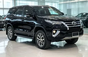 Toyota Fortuner 2018 Black
