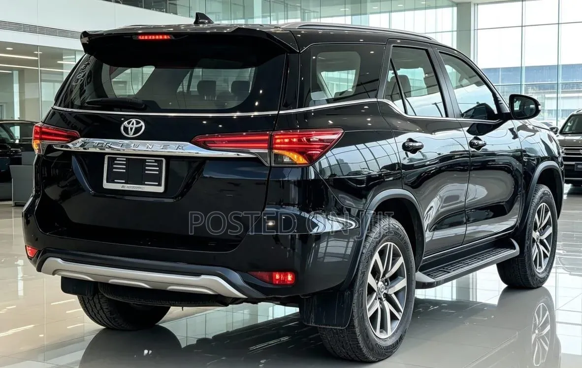 Toyota Fortuner 2018 Black