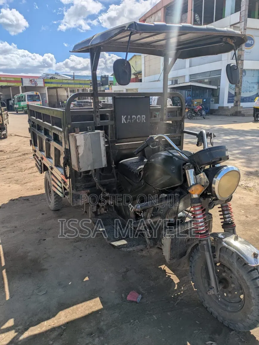 Motorcycle 2025 Green