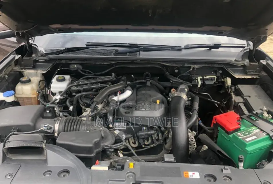 Ford Everest 2023 Gray