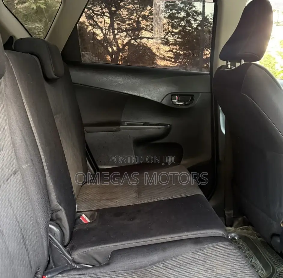 Toyota Ractis 1.5 AWD 2012 Black