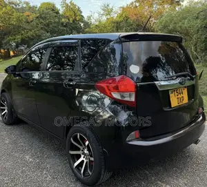 Toyota Ractis 1.5 AWD 2012 Black