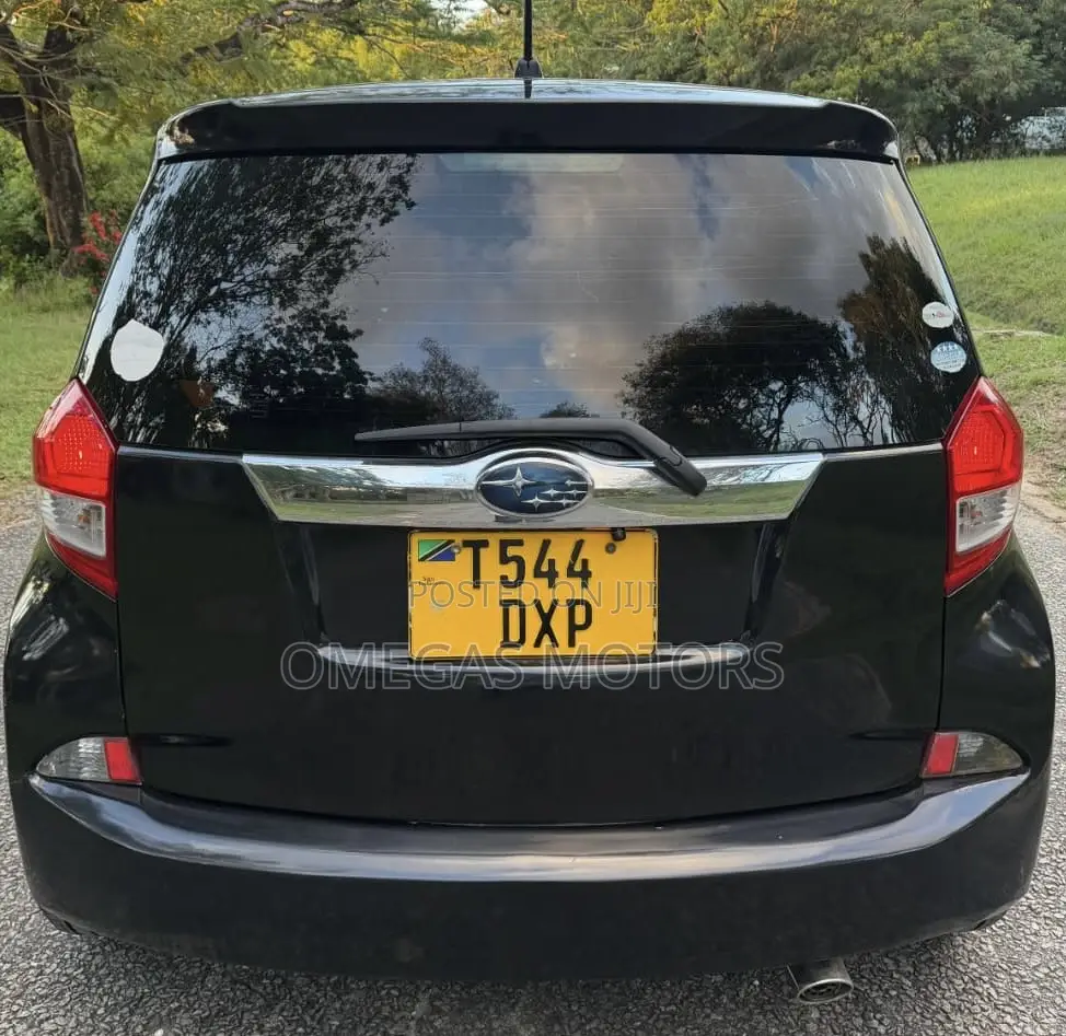 Toyota Ractis 1.5 AWD 2012 Black